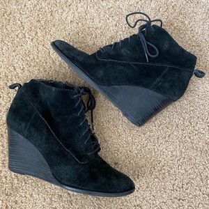LUCKY BRAND BLACK SUEDE WEDGE BOOTIES SIZE 10